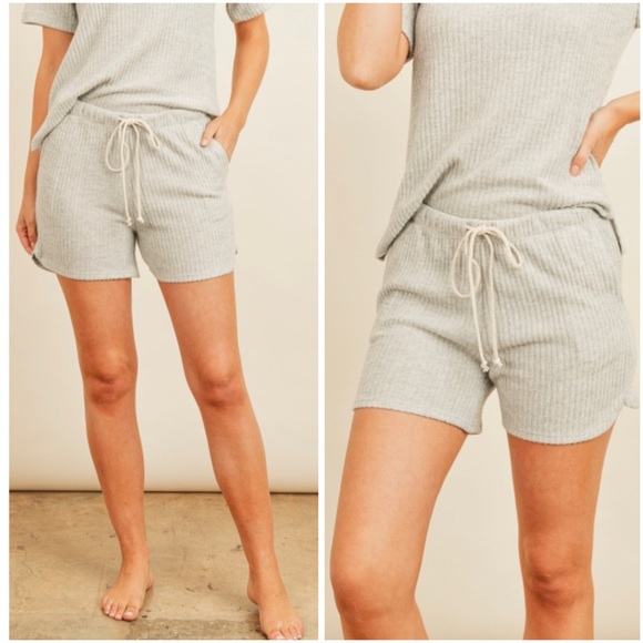 🆕Light grey top and short casual set - Picture 4 of 5